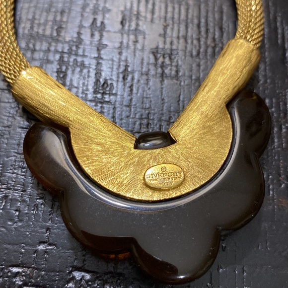 Signed 1977 Givenchy Paris New York Necklace! - Picture 5 of 6